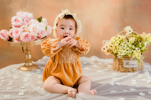 恩施宝宝摔到后脑勺